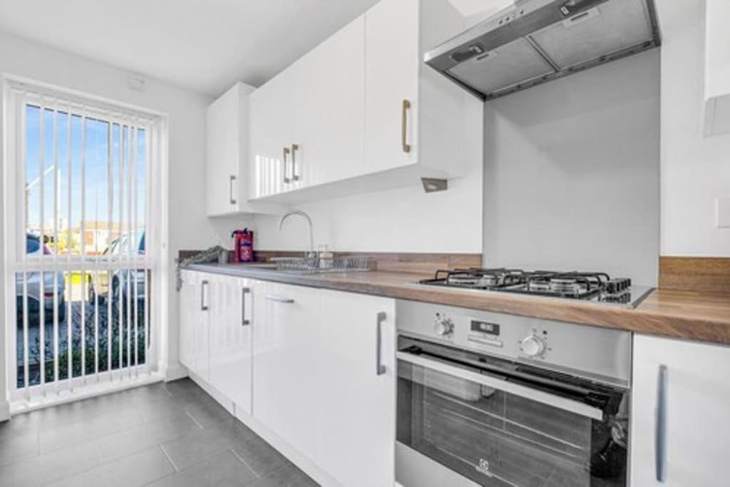 Family Home: Spacious 3br With Garden And Pet-friendly
