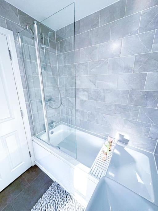 Family Home: Spacious 3br With Garden And Pet-friendly