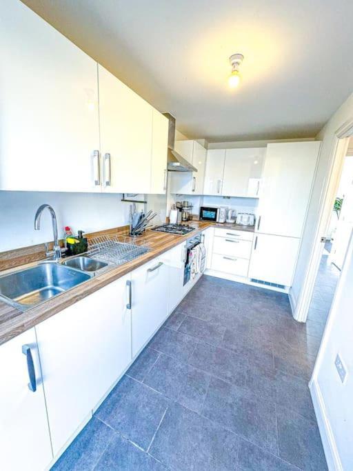 Apartment Family Home: Spacious 3br With Garden And Pet-friendly
