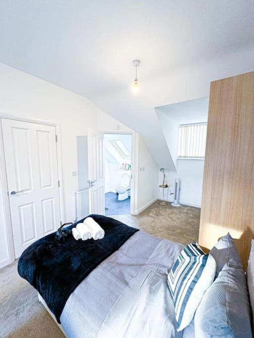 Family Home: Spacious 3br With Garden And Pet-friendly Apartment Birmingham
