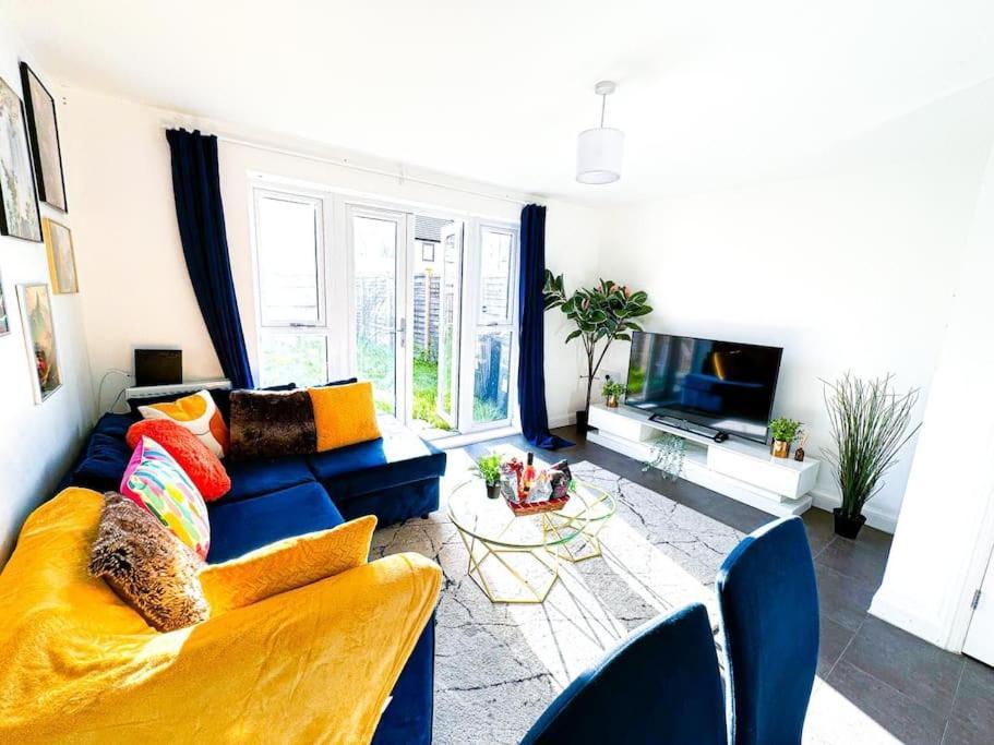 Family Home: Spacious 3br With Garden And Pet-friendly Birmingham