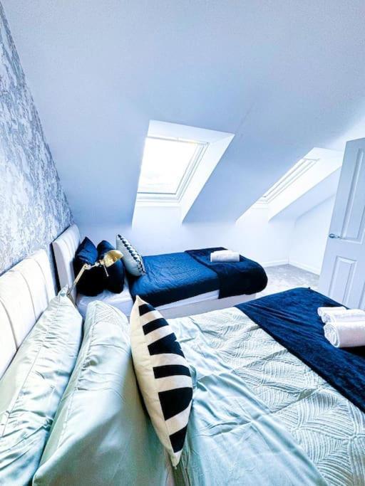 Family Home: Spacious 3br With Garden And Pet-friendly Apartment *