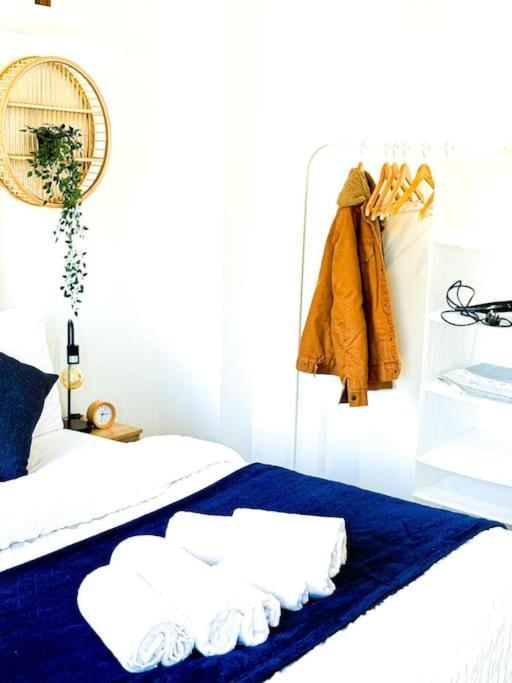 Contractors, Families, Tourists & Groups Welcome Sleeps Upto 9, Garden, Pet Allowed, Parking Included!