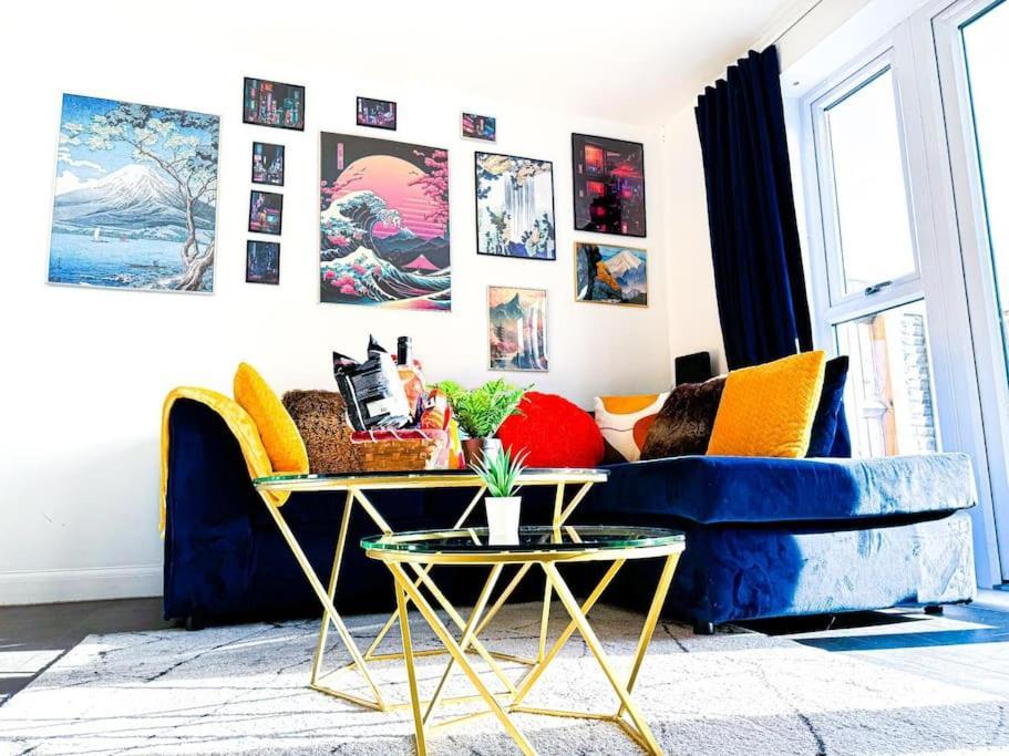 Contractors, Families, Tourists & Groups Welcome Sleeps Upto 9, Garden, Pet Allowed, Parking Included! Appartamento