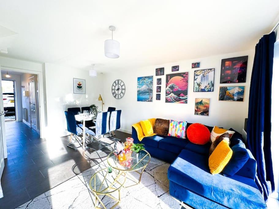 Contractors, Families, Tourists & Groups Welcome Sleeps Upto 9, Garden, Pet Allowed, Parking Included! Birmingham